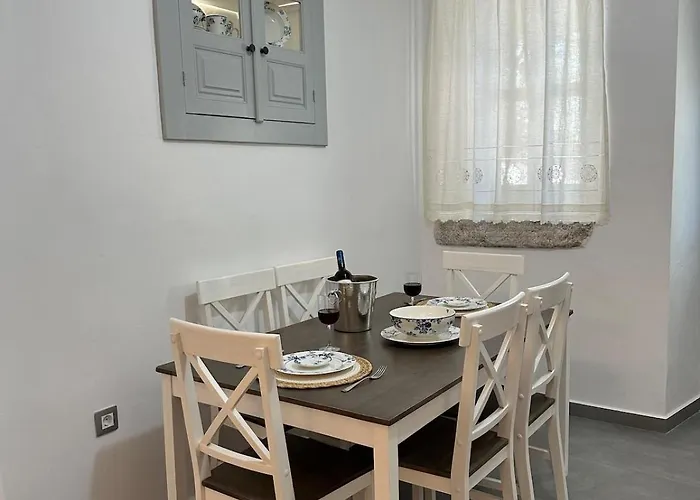 & Cozy Of Apeiranthos *