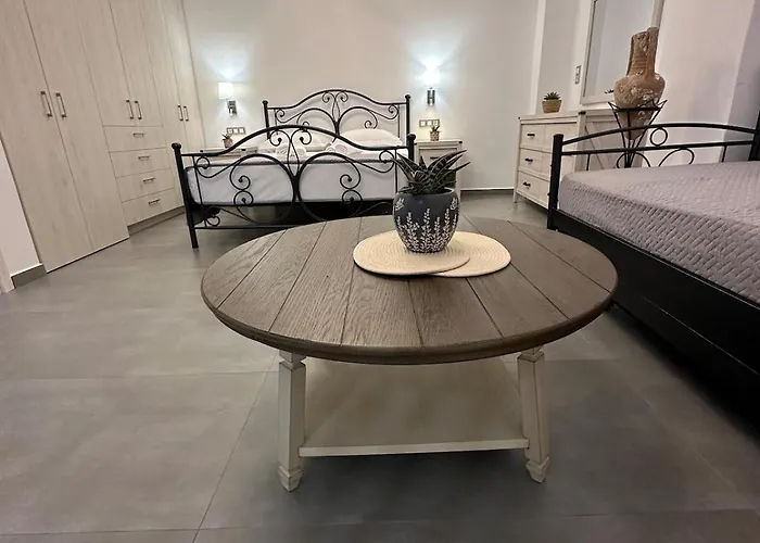 & Cozy Of Apeiranthos